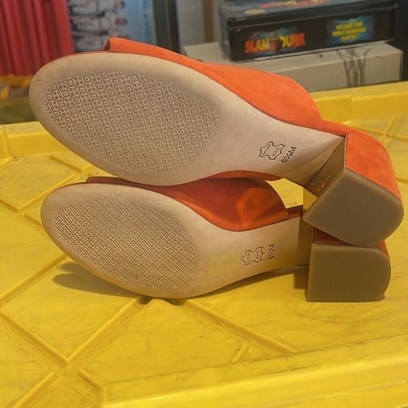 Tory Burch Salinas suede sandals - Picture 6 of 9